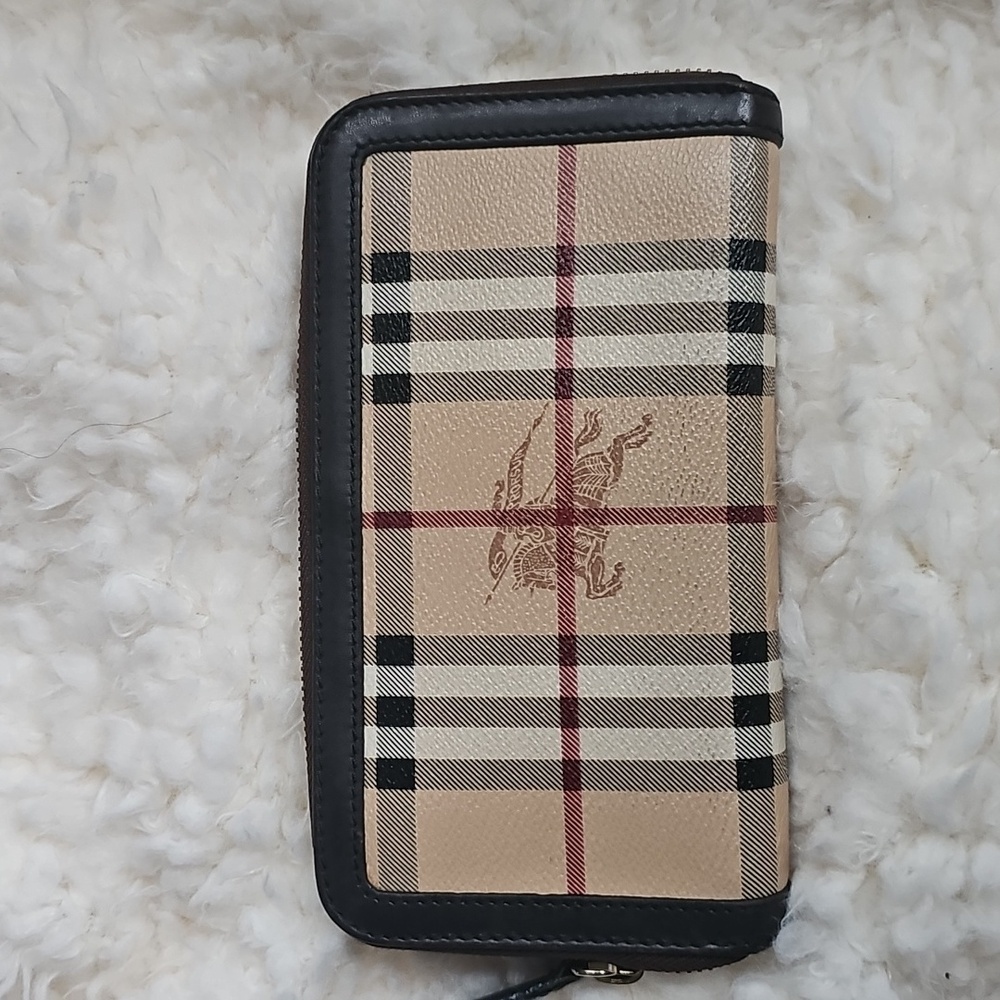 Authentic Burberry Zipper Wallet